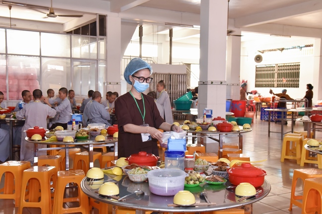 Fifth day of Summer Retreat 2022 at Hoang Phap Pagoda