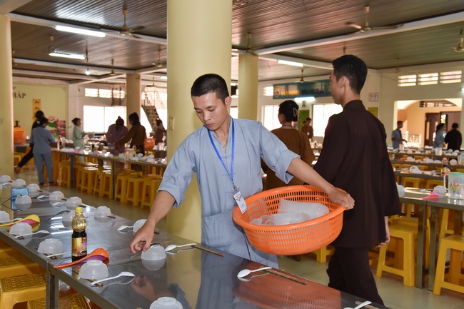 Fifth day of Summer Retreat 2022 at Hoang Phap Pagoda