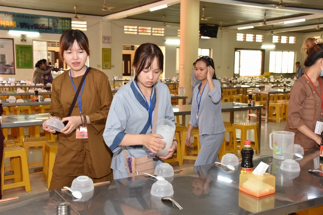 Fifth day of Summer Retreat 2022 at Hoang Phap Pagoda