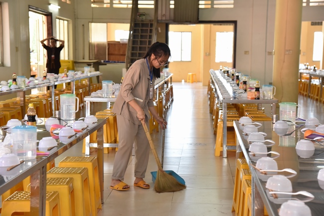 Fifth day of Summer Retreat 2022 at Hoang Phap Pagoda