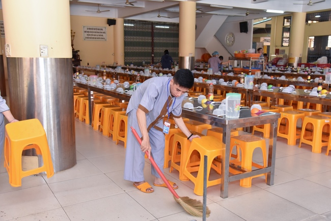 Fifth day of Summer Retreat 2022 at Hoang Phap Pagoda