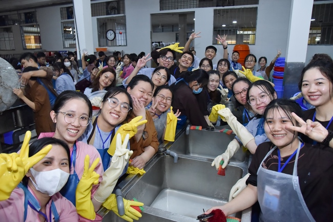 Fifth day of Summer Retreat 2022 at Hoang Phap Pagoda