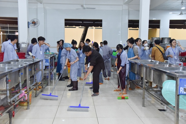 Fifth day of Summer Retreat 2022 at Hoang Phap Pagoda