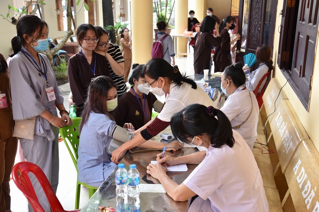 Fifth day of Summer Retreat 2022 at Hoang Phap Pagoda