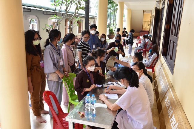 Fifth day of Summer Retreat 2022 at Hoang Phap Pagoda