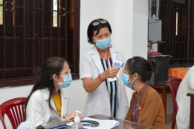 Fifth day of Summer Retreat 2022 at Hoang Phap Pagoda