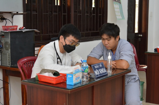 Fifth day of Summer Retreat 2022 at Hoang Phap Pagoda