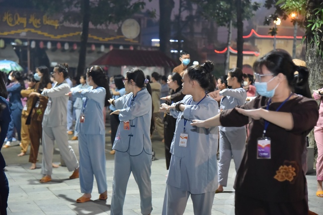Fifth day of Summer Retreat 2022 at Hoang Phap Pagoda
