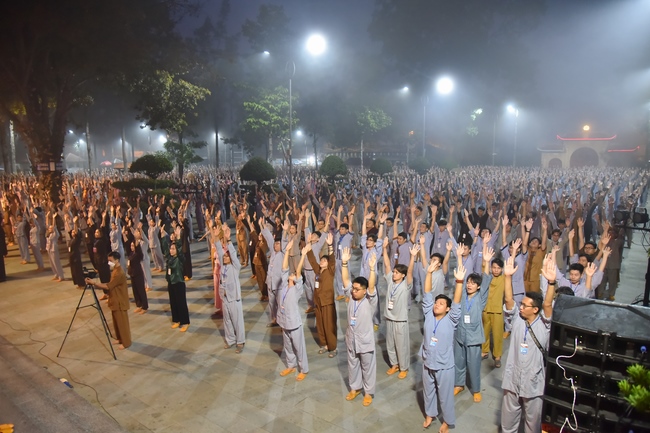 Fifth day of Summer Retreat 2022 at Hoang Phap Pagoda