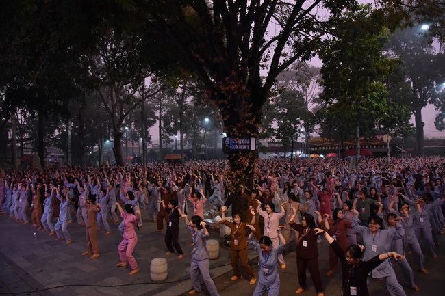 Fifth day of Summer Retreat 2022 at Hoang Phap Pagoda