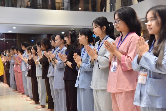 Fifth day of Summer Retreat 2022 at Hoang Phap Pagoda