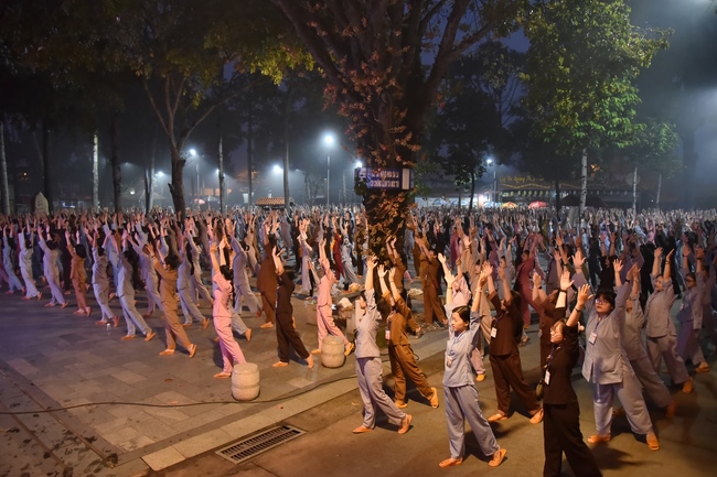 Fifth day of Summer Retreat 2022 at Hoang Phap Pagoda