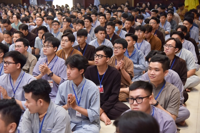 Fifth day of Summer Retreat 2022 at Hoang Phap Pagoda