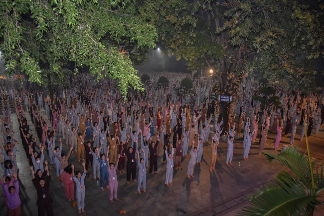 Fifth day of Summer Retreat 2022 at Hoang Phap Pagoda