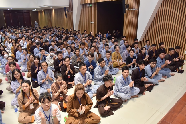 Fifth day of Summer Retreat 2022 at Hoang Phap Pagoda