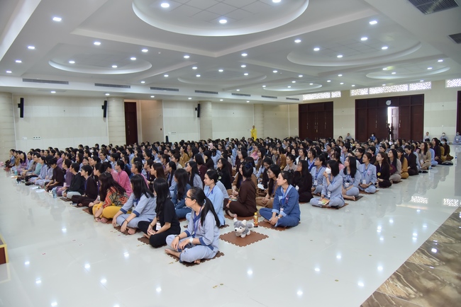 Fifth day of Summer Retreat 2022 at Hoang Phap Pagoda