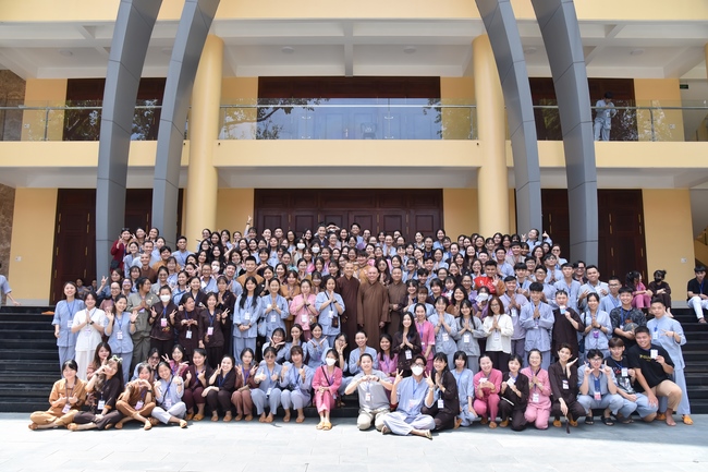 Fifth day of Summer Retreat 2022 at Hoang Phap Pagoda