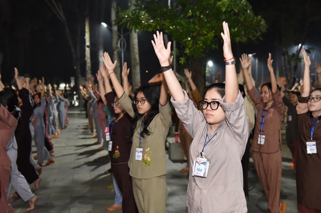 Fifth day of Summer Retreat 2022 at Hoang Phap Pagoda