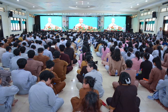 Fifth day of Summer Retreat 2022 at Hoang Phap Pagoda