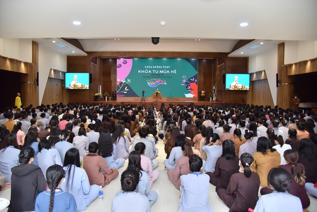 Fifth day of Summer Retreat 2022 at Hoang Phap Pagoda