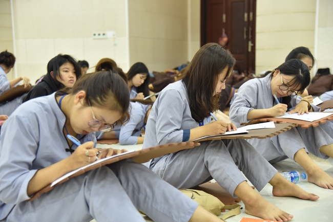 Sixth day of Summer Retreat 2022 at Hoang Phap Pagoda