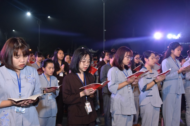 Sixth day of Summer Retreat 2022 at Hoang Phap Pagoda