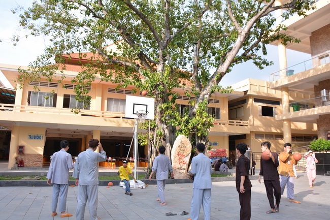 Sixth day of Summer Retreat 2022 at Hoang Phap Pagoda