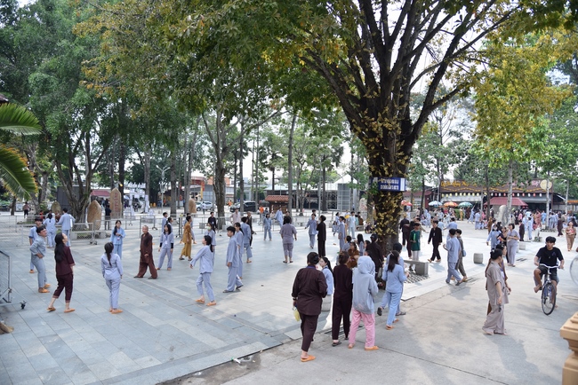 Sixth day of Summer Retreat 2022 at Hoang Phap Pagoda