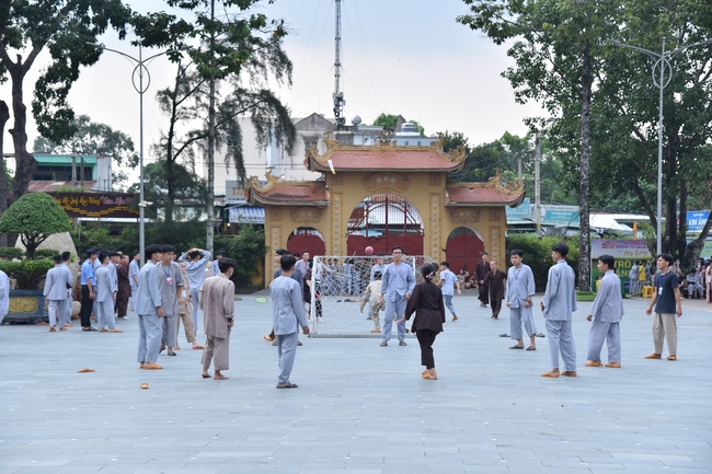 Sixth day of Summer Retreat 2022 at Hoang Phap Pagoda