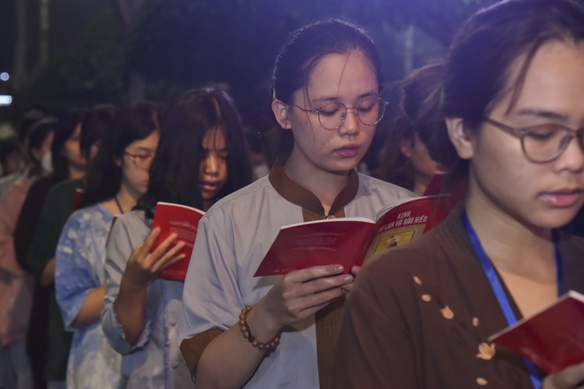 Sixth day of Summer Retreat 2022 at Hoang Phap Pagoda