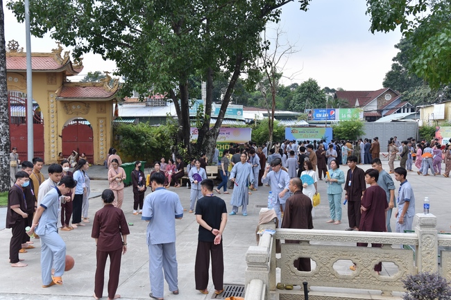 Sixth day of Summer Retreat 2022 at Hoang Phap Pagoda