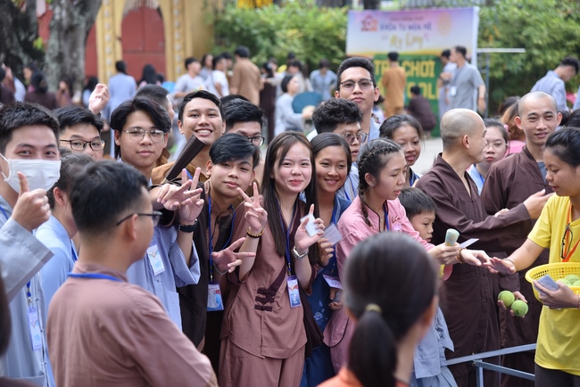 Sixth day of Summer Retreat 2022 at Hoang Phap Pagoda