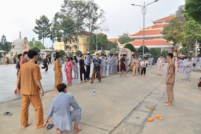 Sixth day of Summer Retreat 2022 at Hoang Phap Pagoda