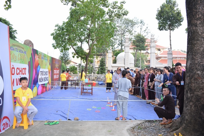 Sixth day of Summer Retreat 2022 at Hoang Phap Pagoda