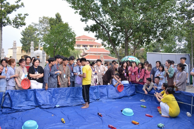 Sixth day of Summer Retreat 2022 at Hoang Phap Pagoda