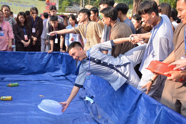 Sixth day of Summer Retreat 2022 at Hoang Phap Pagoda