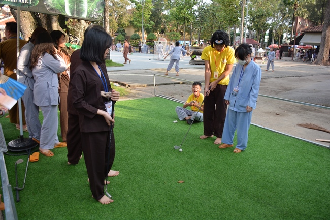 Sixth day of Summer Retreat 2022 at Hoang Phap Pagoda