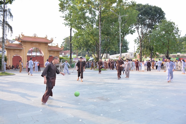 Sixth day of Summer Retreat 2022 at Hoang Phap Pagoda