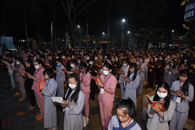 Sixth day of Summer Retreat 2022 at Hoang Phap Pagoda