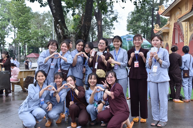Sixth day of Summer Retreat 2022 at Hoang Phap Pagoda