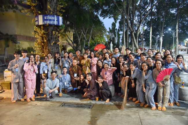 Sixth day of Summer Retreat 2022 at Hoang Phap Pagoda