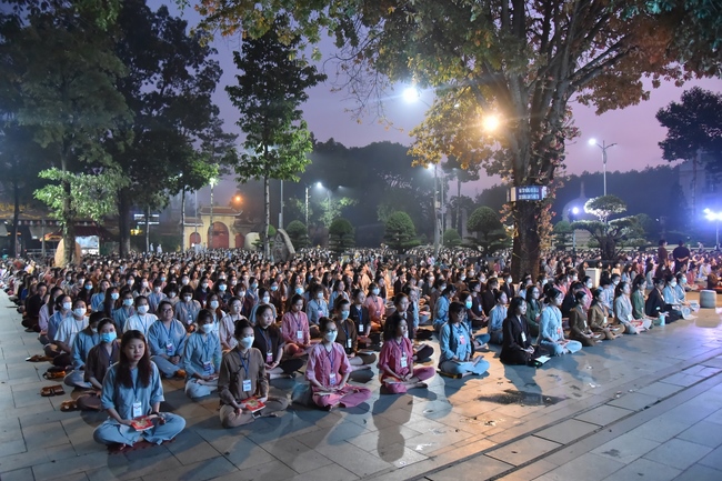 Sixth day of Summer Retreat 2022 at Hoang Phap Pagoda