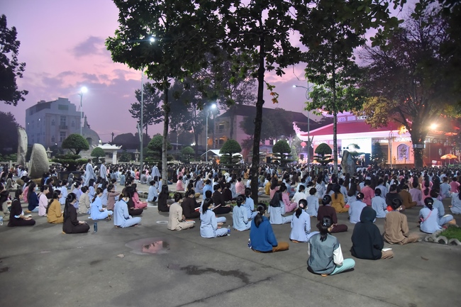 Sixth day of Summer Retreat 2022 at Hoang Phap Pagoda