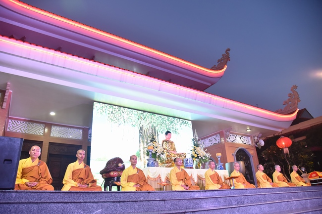 Sixth day of Summer Retreat 2022 at Hoang Phap Pagoda