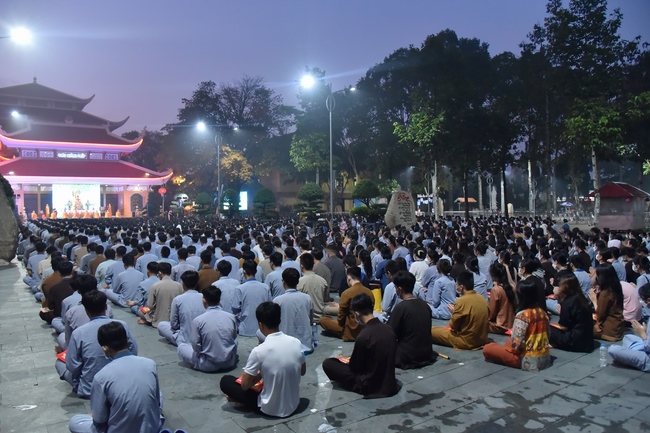 Sixth day of Summer Retreat 2022 at Hoang Phap Pagoda