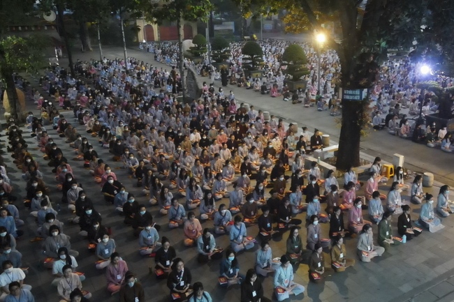 Sixth day of Summer Retreat 2022 at Hoang Phap Pagoda