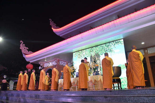 Sixth day of Summer Retreat 2022 at Hoang Phap Pagoda
