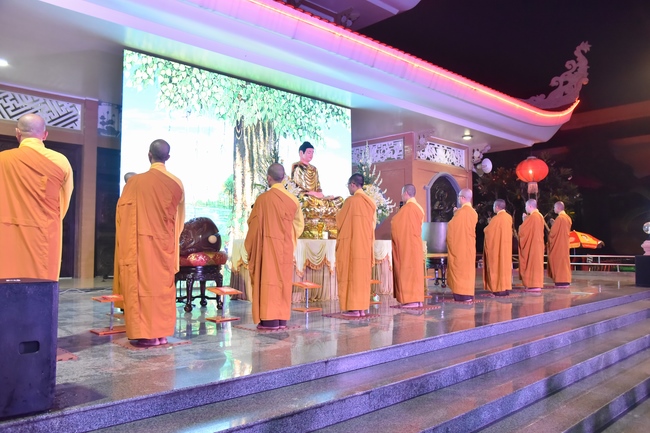 Sixth day of Summer Retreat 2022 at Hoang Phap Pagoda