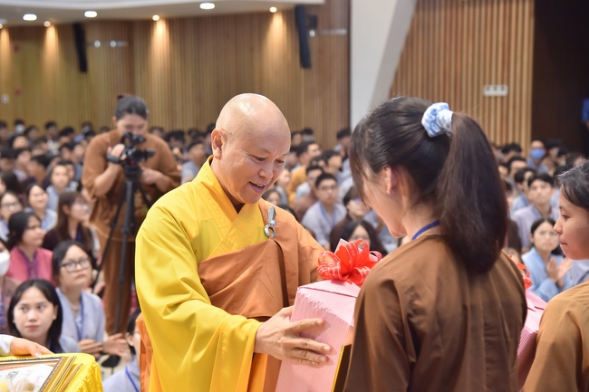 Seventh day of Summer Retreat 2022 at Hoang Phap Pagoda