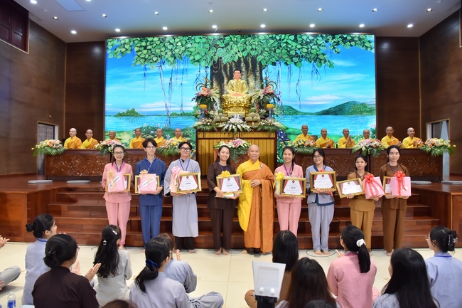 Seventh day of Summer Retreat 2022 at Hoang Phap Pagoda